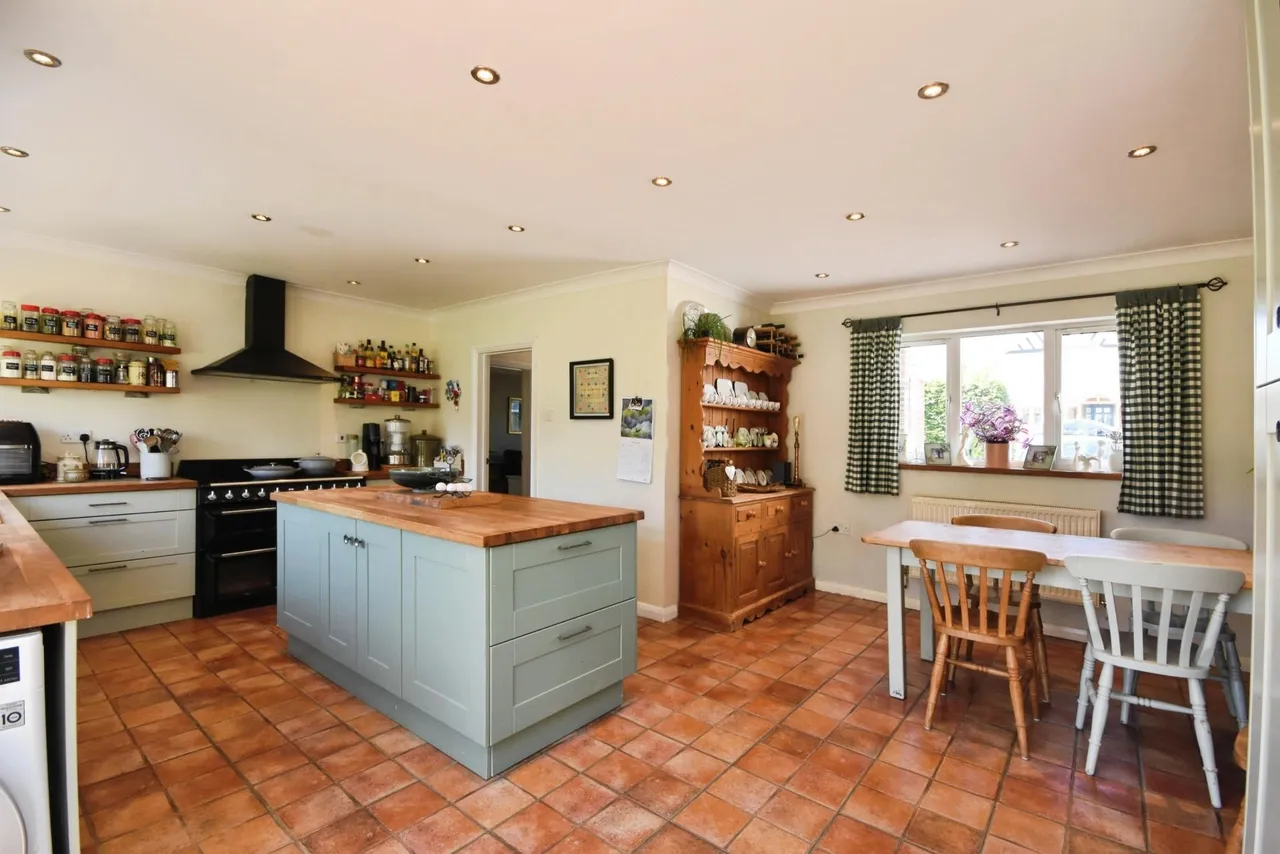 Feering Hill, Colchester, CO5, photo 6