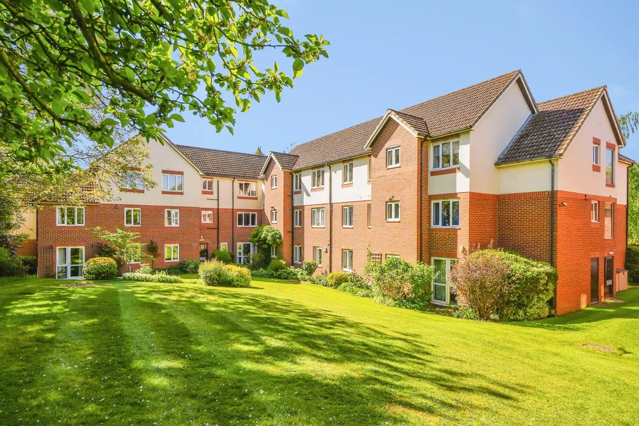 1 bed flat for sale, London Road, Headington, OX3