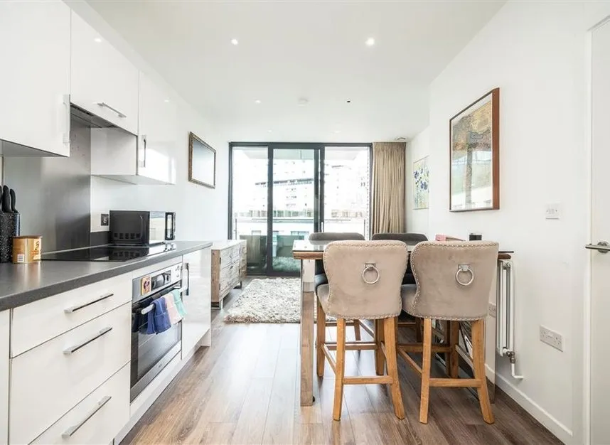 Alie Street, Aldgate East, E1, photo 4