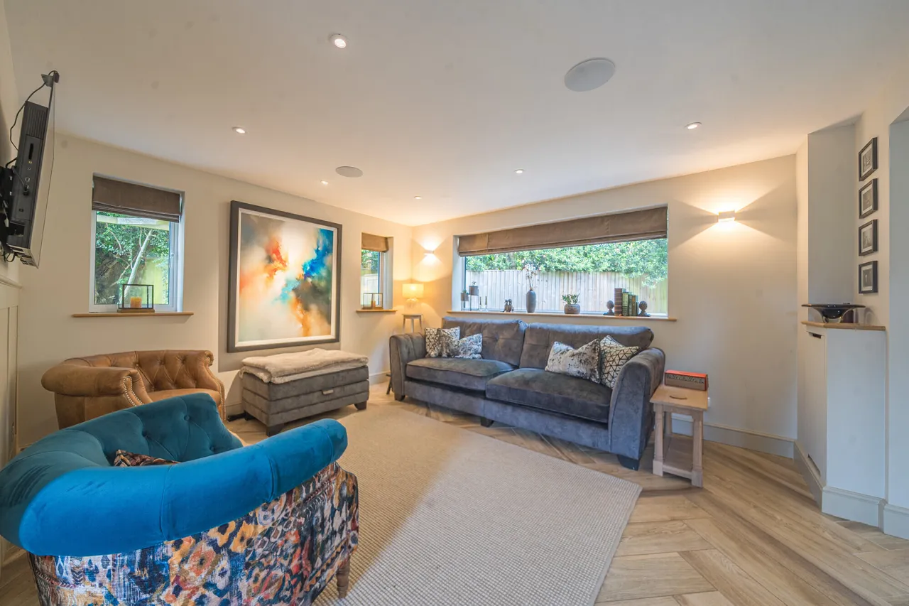 Moat Lane, Prestwood, HP16, photo 6