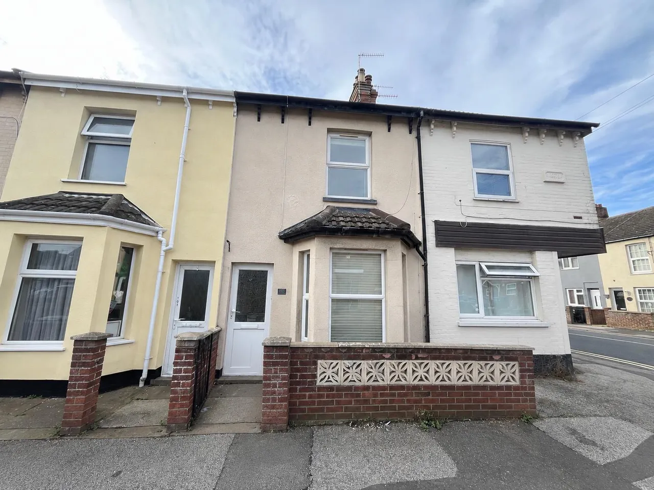 4 bed house to rent — Stanley Street, LOWESTOFT