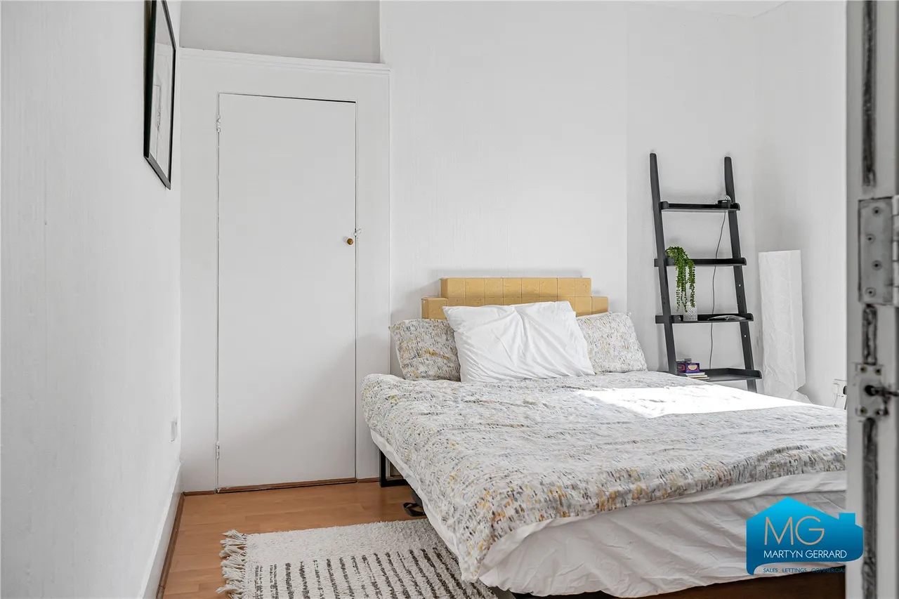 Lincoln Road, East Finchley, N2, photo 32
