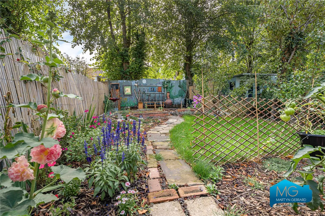 Lincoln Road, East Finchley, N2, photo 39