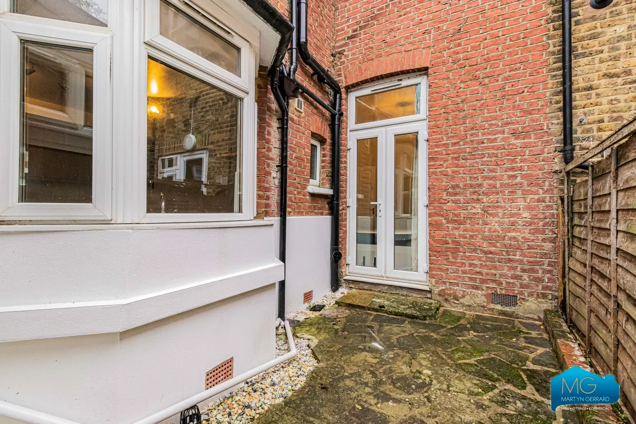 Lincoln Road, East Finchley, N2, photo 20