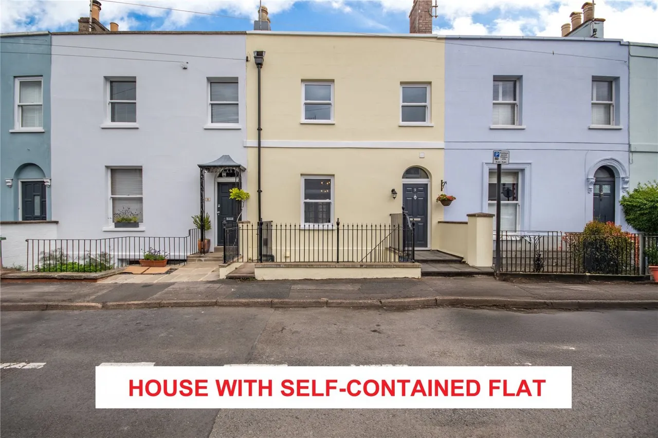 3 bed house for sale, Gratton Street, The Suffolks, GL50