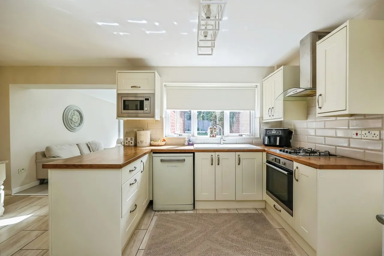 The Downs, Silverdale, Nottingham, NG11, photo 6