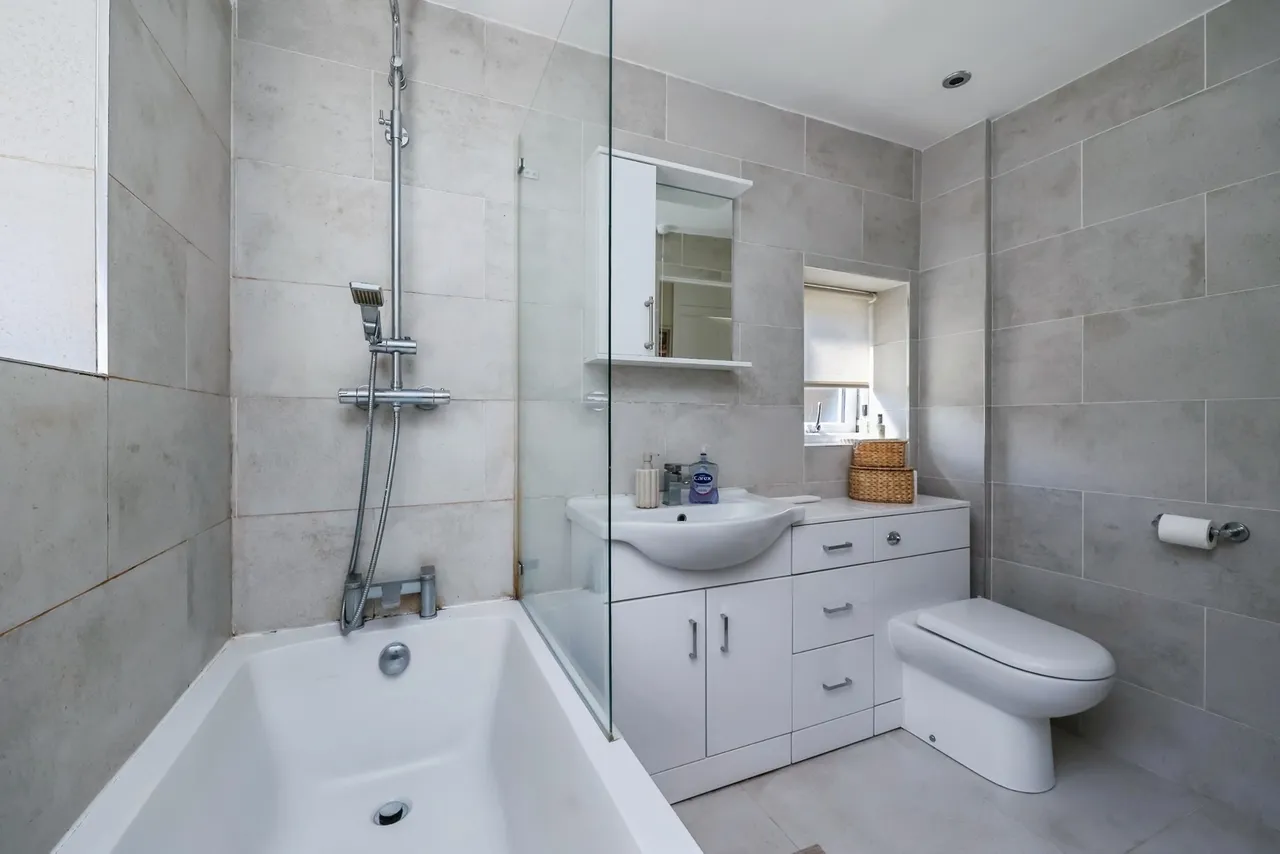 The Downs, Silverdale, Nottingham, NG11, photo 16