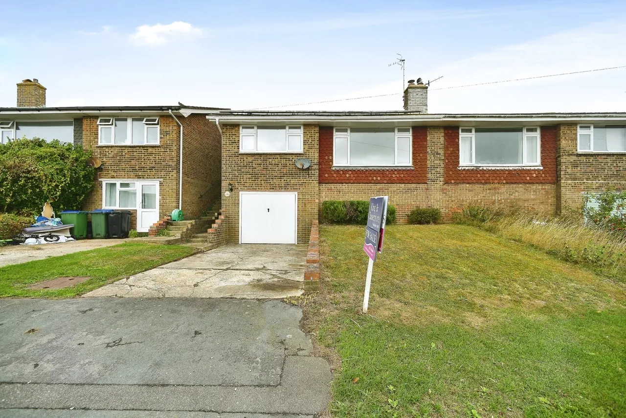 2 bed house for sale, Rodmell Avenue, Saltdean, BN2