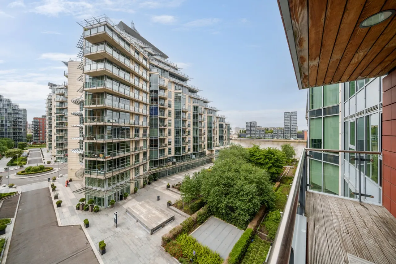 Flotilla House, Battersea Reach, photo 2