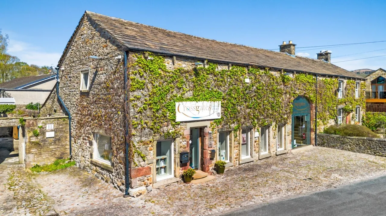 6 bed accommodation for sale, North Street, Gargrave, BD23