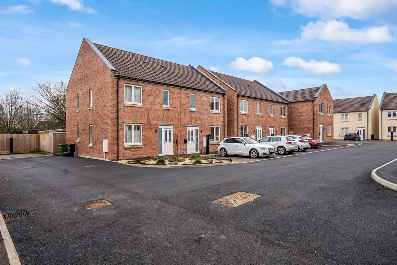 3 bed house for sale, Lake Lane, Frampton On Severn, GL2