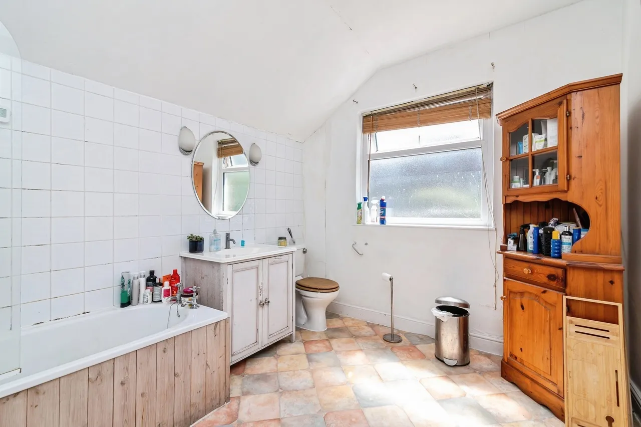 Ashfield Road, Nottingham, Nottinghamshire, NG2, photo 9