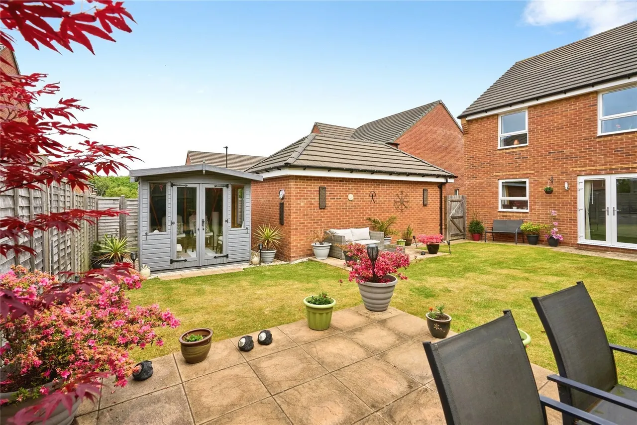 Squirrel Close, Newport, PO30, photo 2