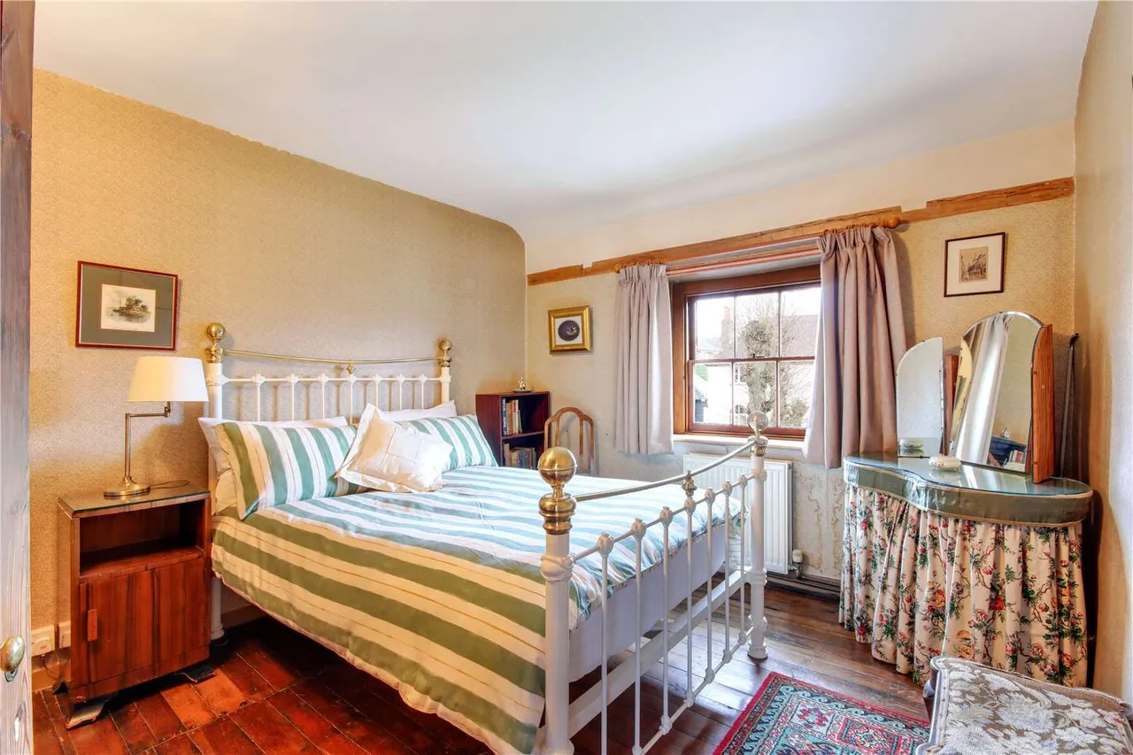Linden Square, Sevenoaks, Kent, TN13 2DF, photo 12