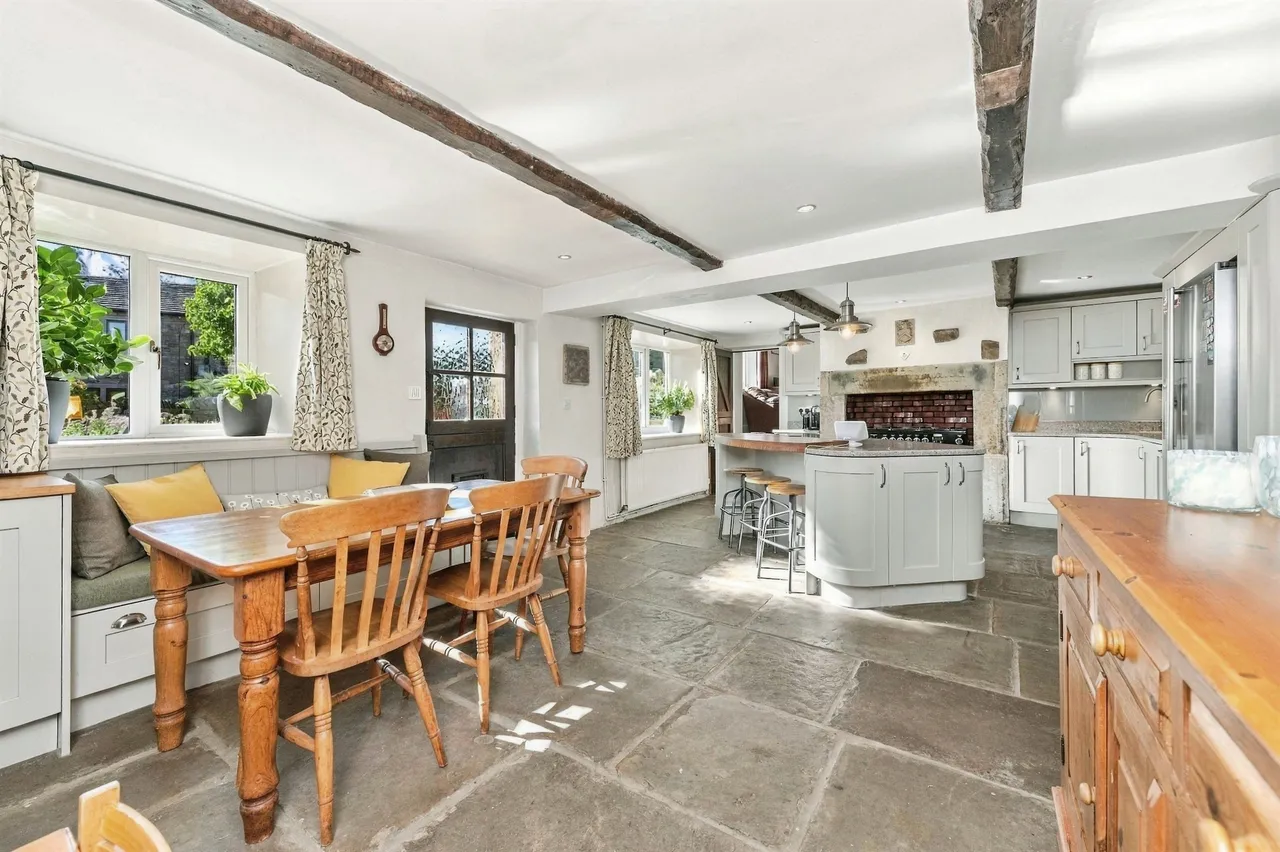 North Row, Shepley, HD8, photo 6
