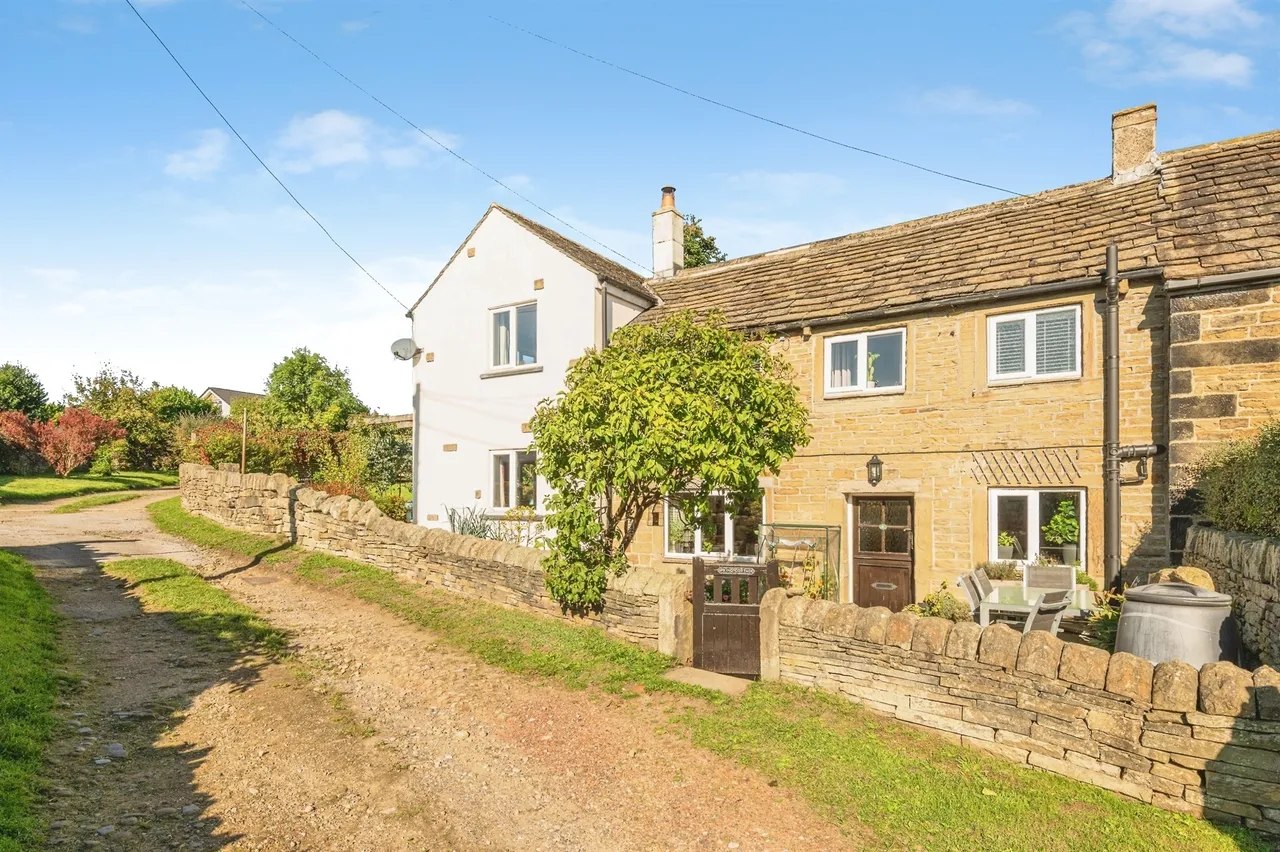 North Row, Shepley, HD8, photo 4