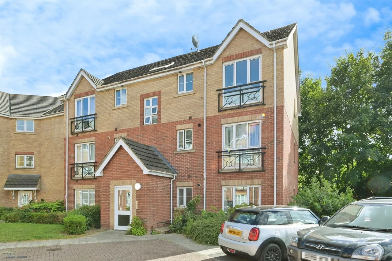 Shankley Way, Northampton, photo 2