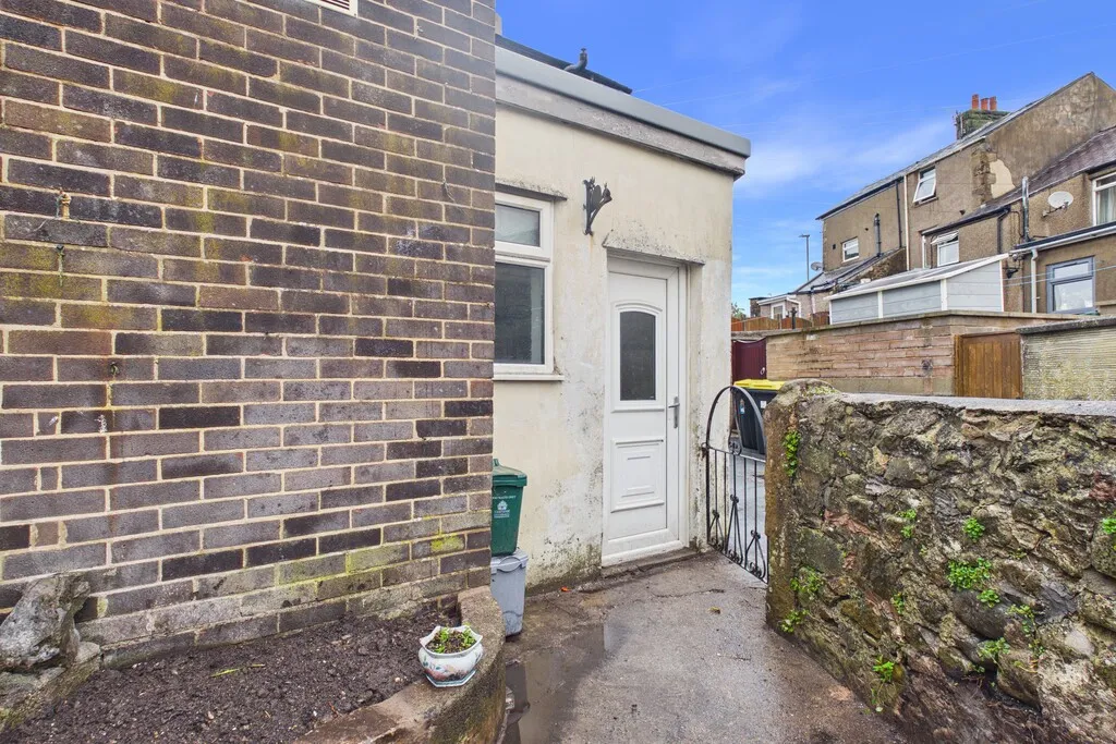 Highfield Road, Carnforth, LA5, photo 16