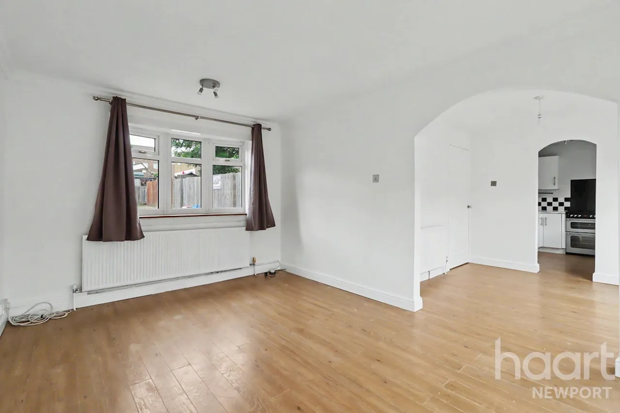 Wool Pitch, Cwmbran, NP44, photo 5