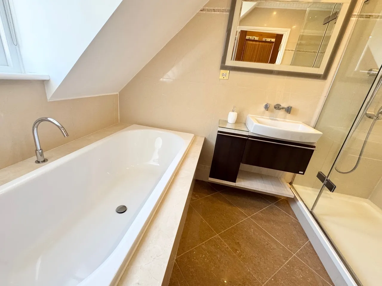 Thames Street, Poole Quay, BH15, photo 13