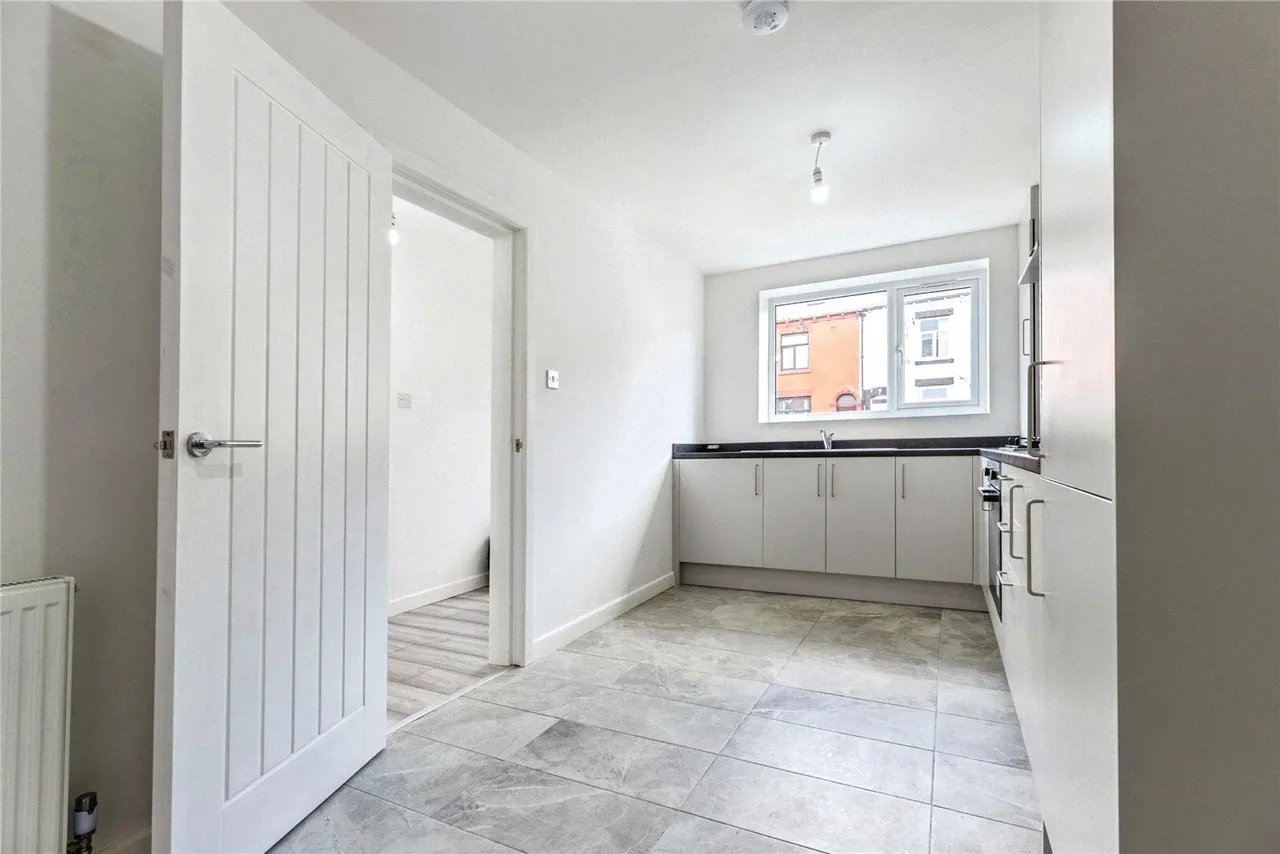 Netherhey Street, Oldham, OL8, photo 5