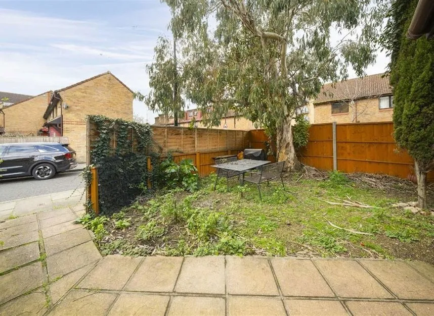 Coopers Close, Stepney Green, E1, photo 8