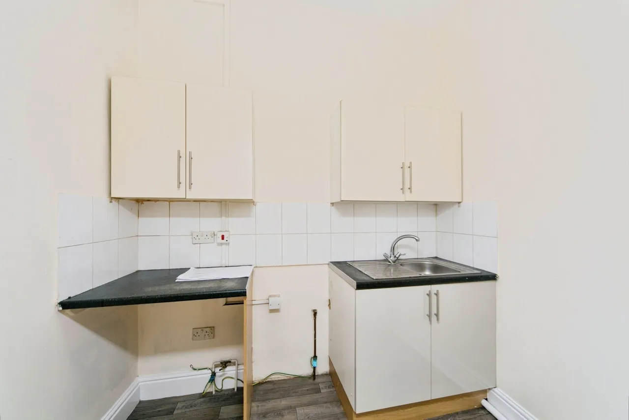 Abergele Road, Colwyn Bay, LL29, photo 4
