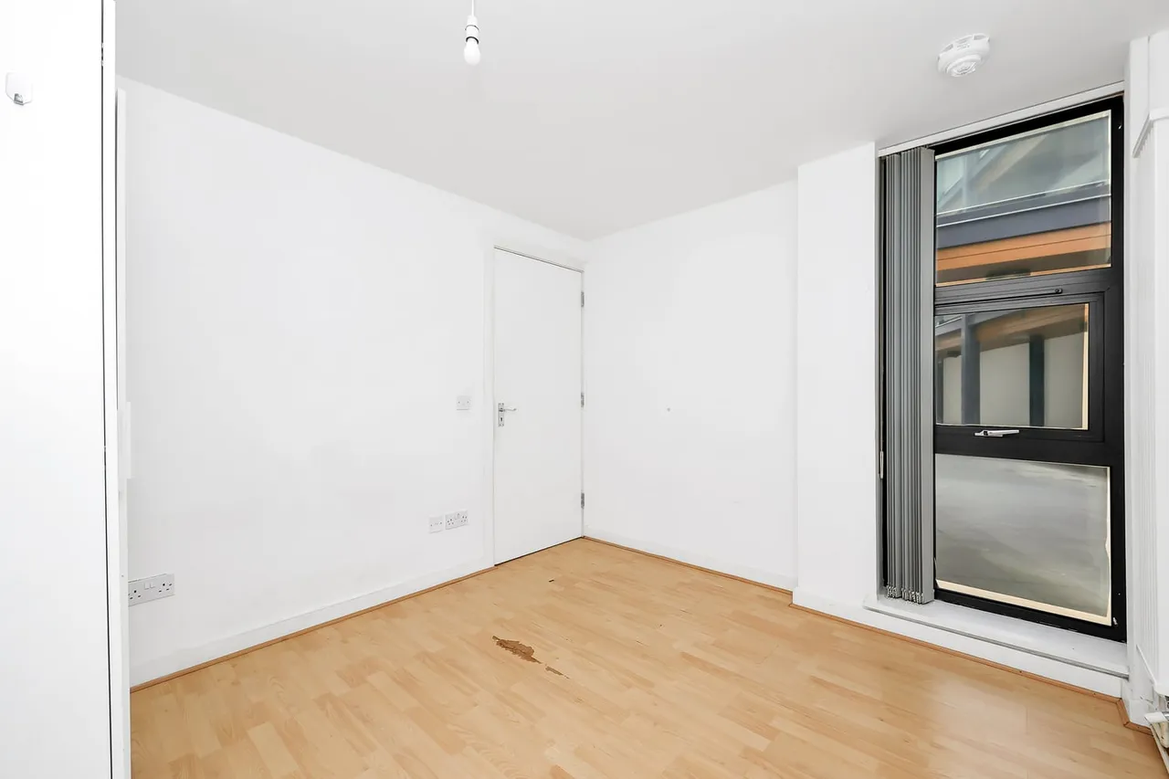 10 Hallings Wharf Studios, 1 Channelsea Road, London, Greater London, E15 2SX, photo 3