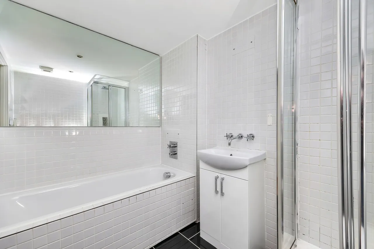 10 Hallings Wharf Studios, 1 Channelsea Road, London, Greater London, E15 2SX, photo 8
