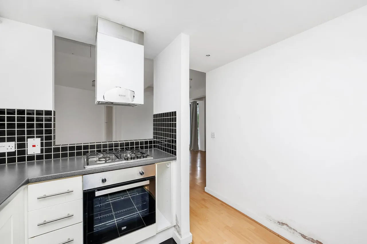 10 Hallings Wharf Studios, 1 Channelsea Road, London, Greater London, E15 2SX, photo 6
