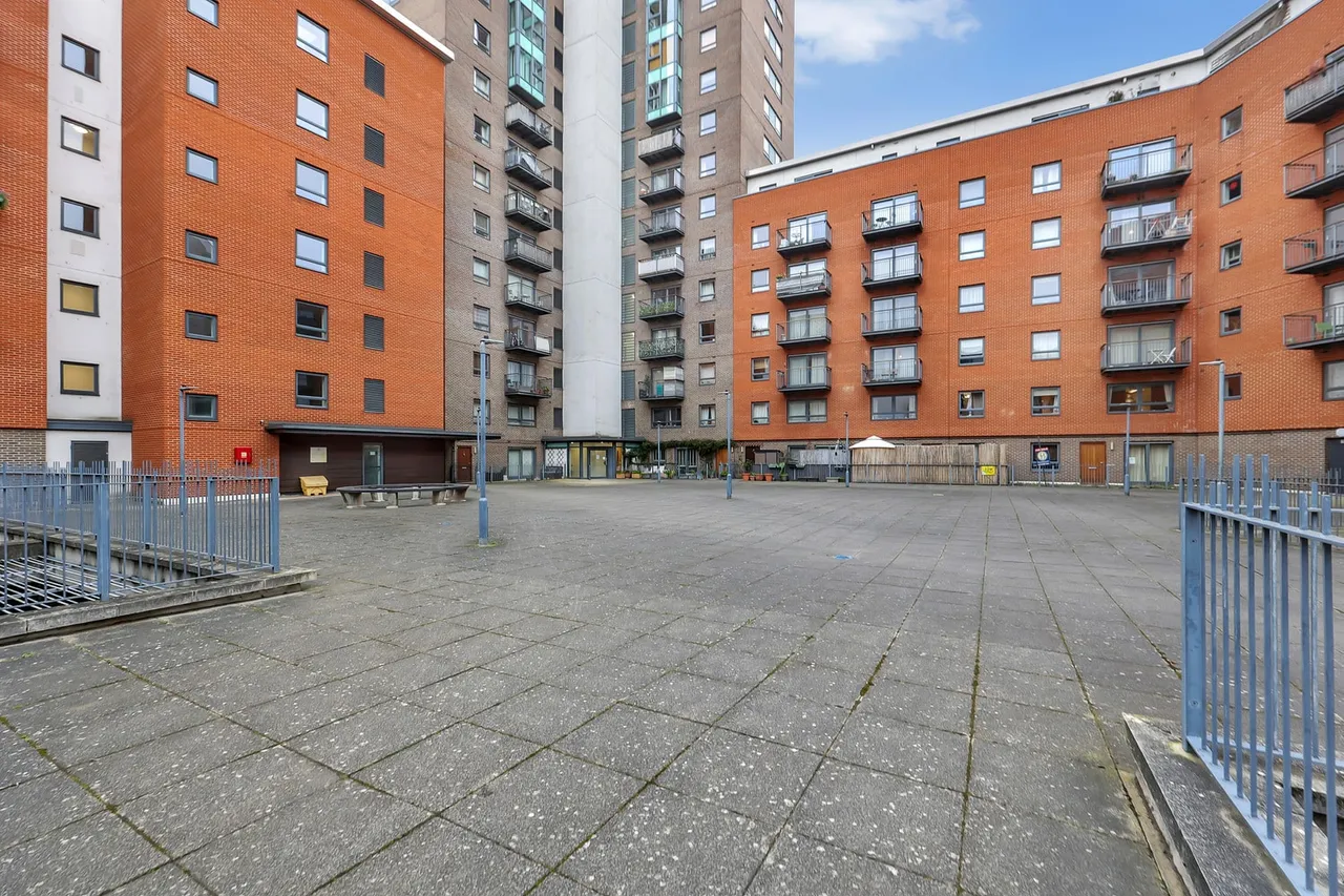 2 bed property for sale — 10 Hallings Wharf Studios, 1 Channelsea Road, London, Greater London, E15 2SX