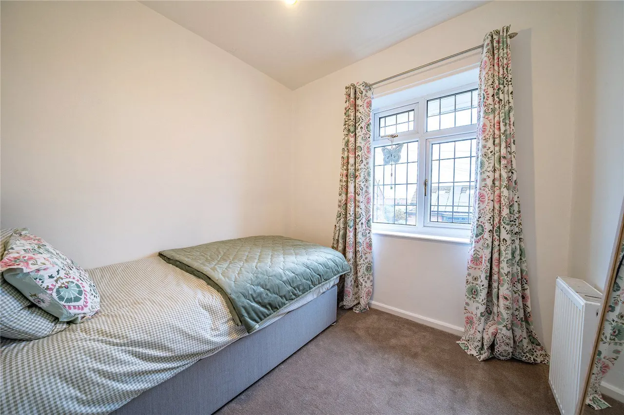 Bentcliffe Gardens, Leeds, LS17, photo 12