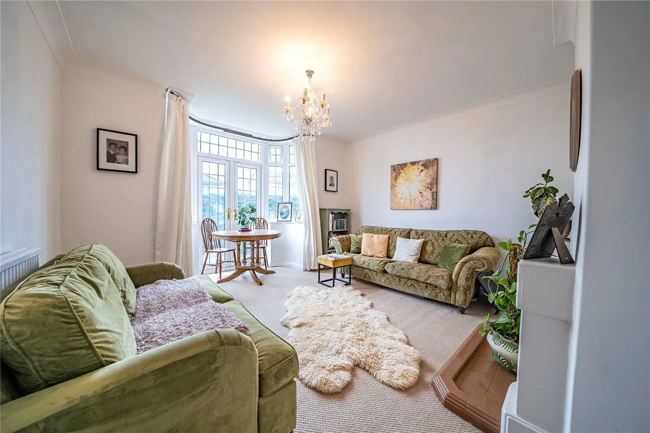Bentcliffe Gardens, Leeds, LS17, photo 2