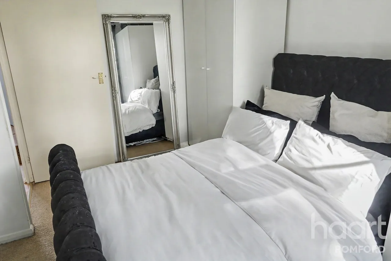 Orchid Close, RM4, photo 5