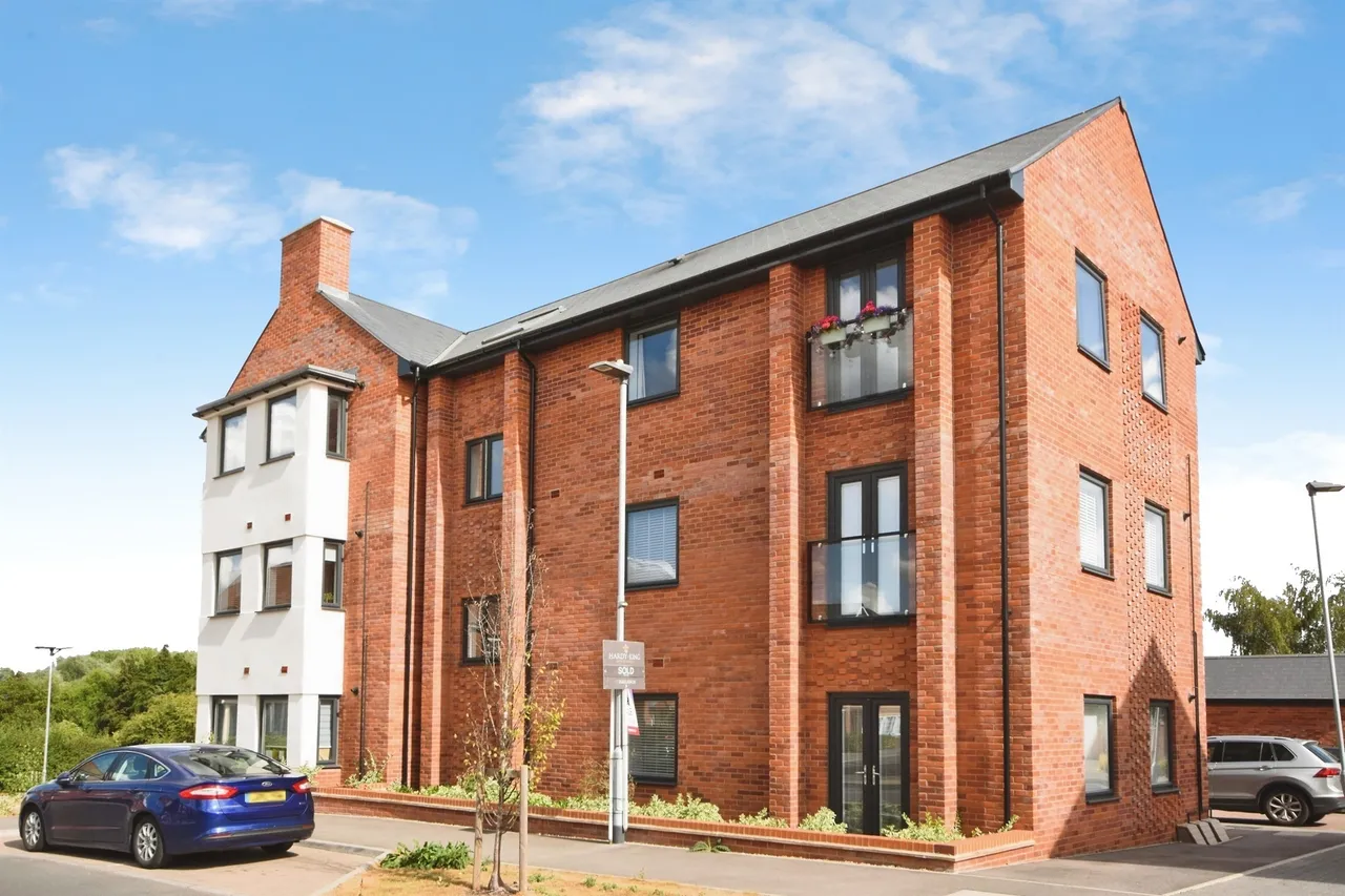 Doughton Road, Kelvedon, CO5, photo 14