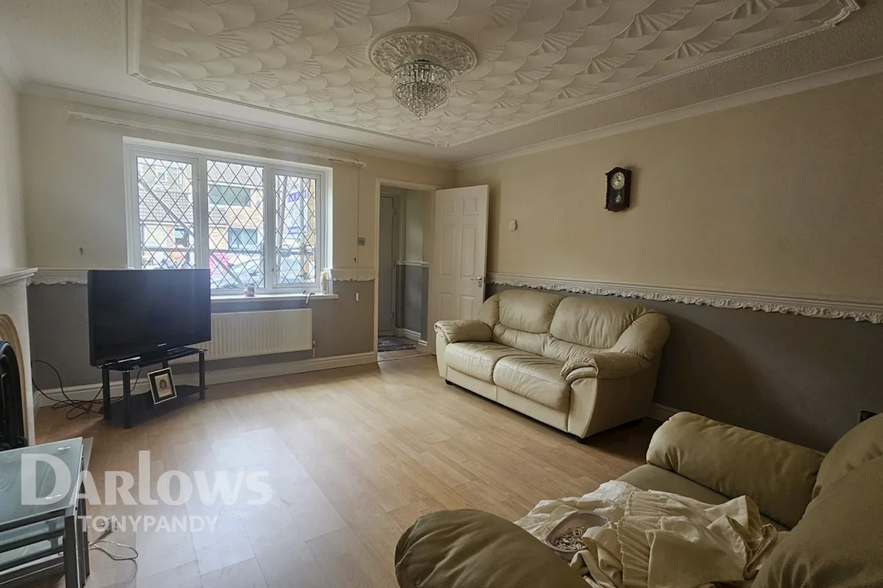 Grove House Court, Pontygwaith, CF43, photo 5