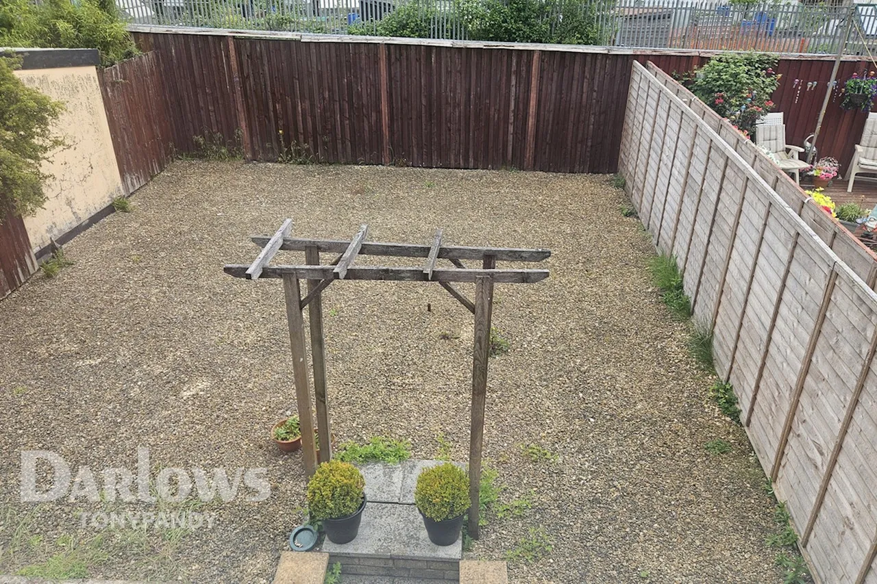 Grove House Court, Pontygwaith, CF43, photo 13