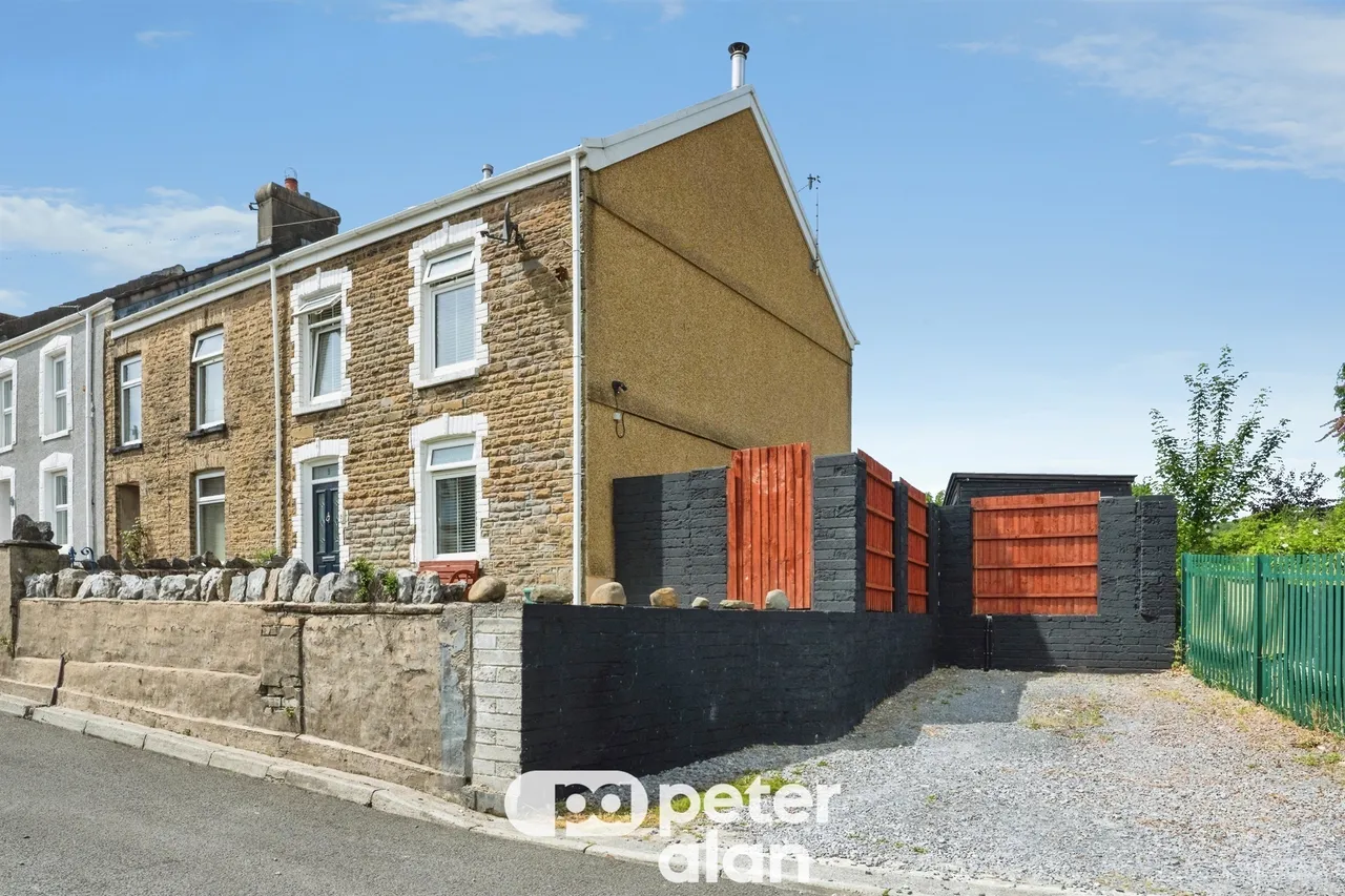 4 bed house for sale, Picton Road, Neath, SA10