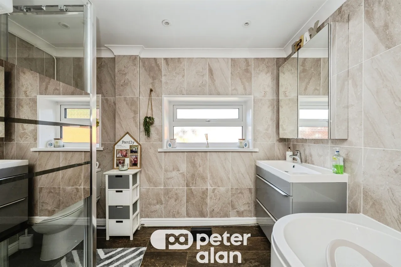 Picton Road, Neath, SA10, photo 7