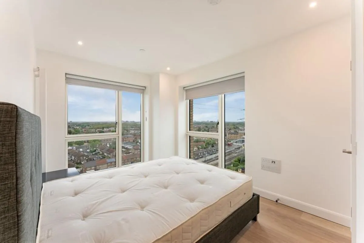 Seagull Lane, London, E16, photo 8