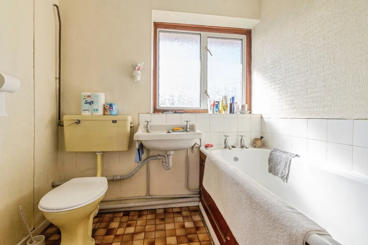 Southcote Crescent, Basildon, SS14, photo 11