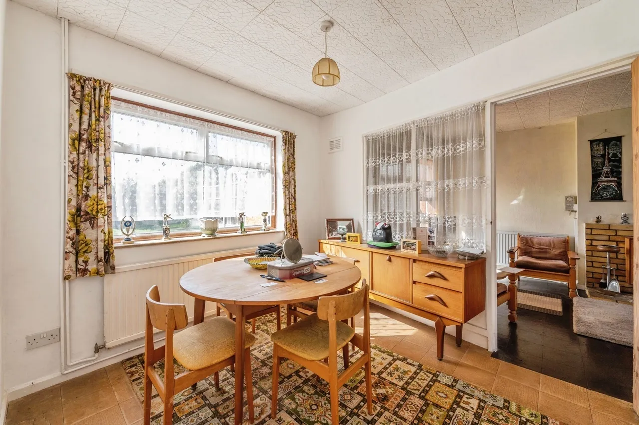 Southcote Crescent, Basildon, SS14, photo 3