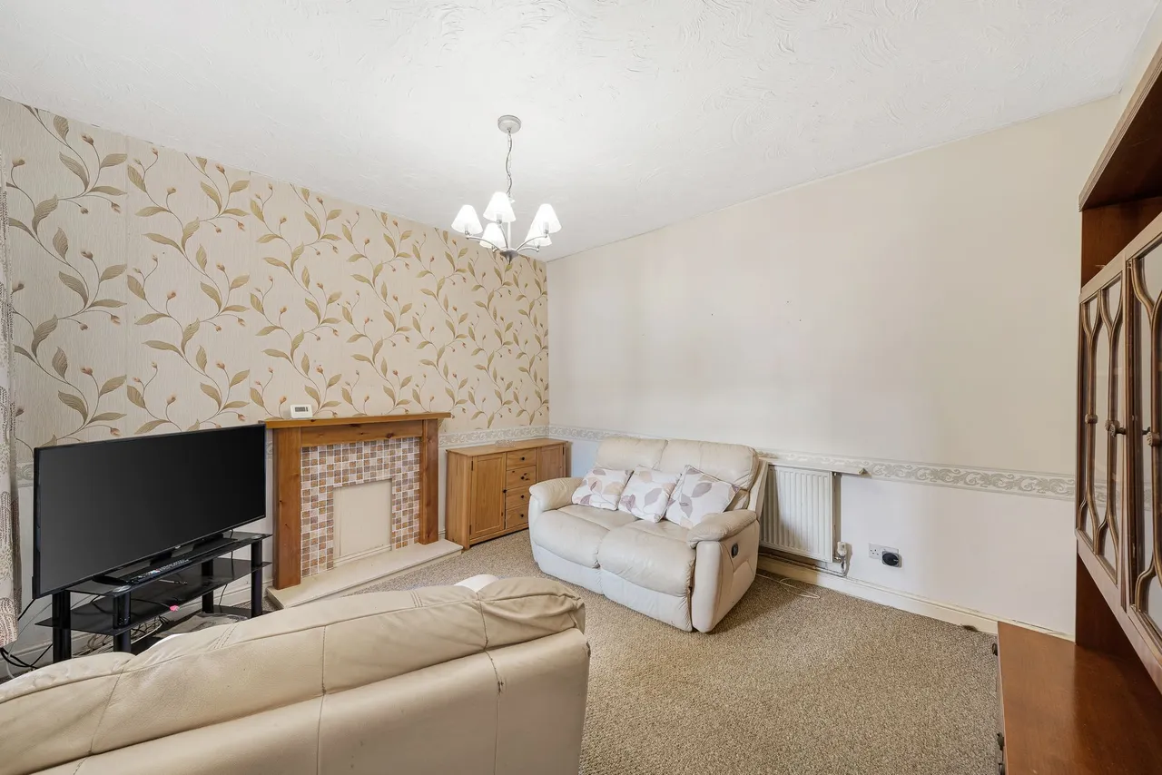 Warrington Road, Widnes, WA8 0AT, photo 5