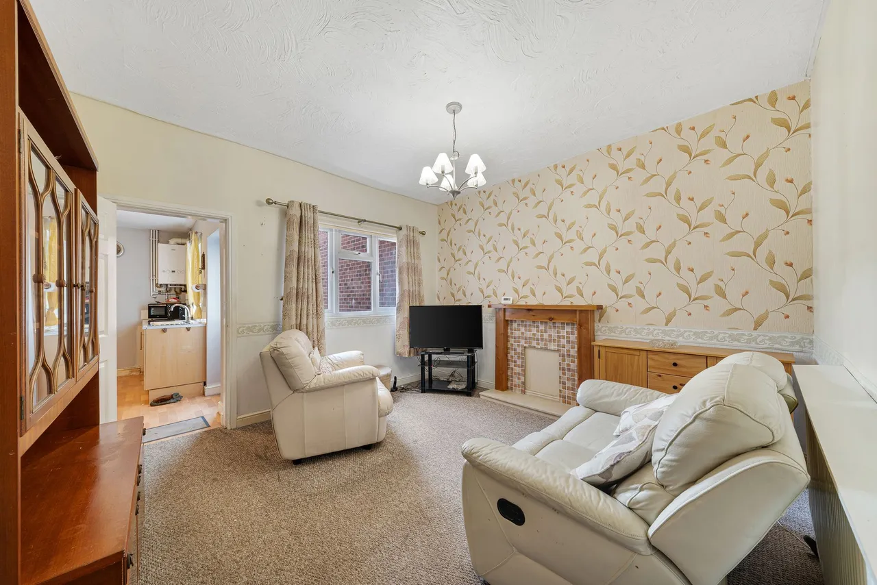 Warrington Road, Widnes, WA8 0AT, photo 4