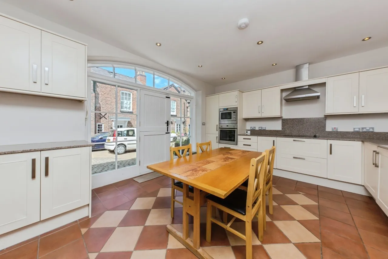Cumberland Street, Macclesfield, Cheshire, SK10, photo 3