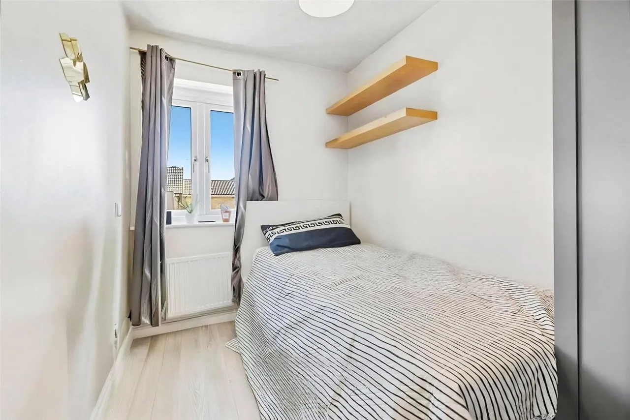 Warren Drive, Basildon, Essex, SS14, photo 12