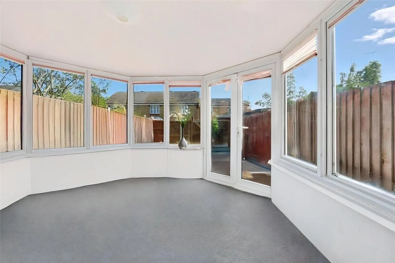 Warren Drive, Basildon, Essex, SS14, photo 15