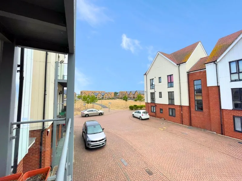 Falcon Avenue, South Ockendon, RM15, photo 13