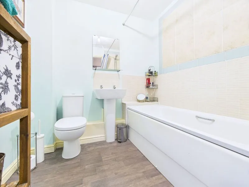 Falcon Avenue, South Ockendon, RM15, photo 6