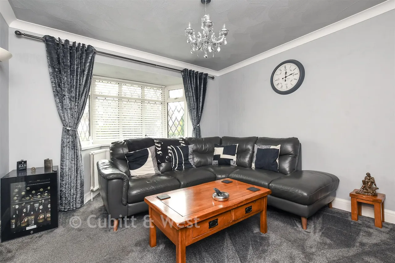 Nutfield Road, Merstham, RH1, photo 7
